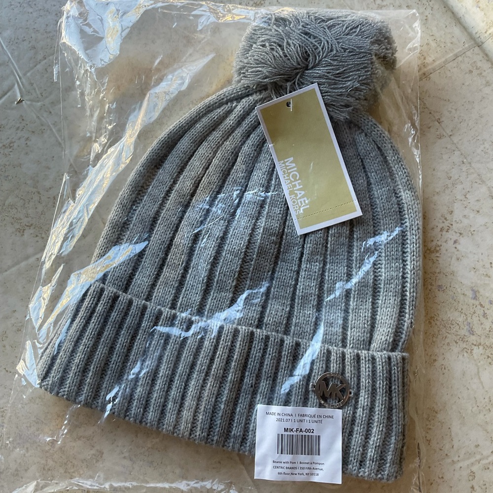 Michael Kors Beanie - Picture 1 of 3